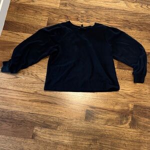 Cropped Black Long Sleeve sweatshirt